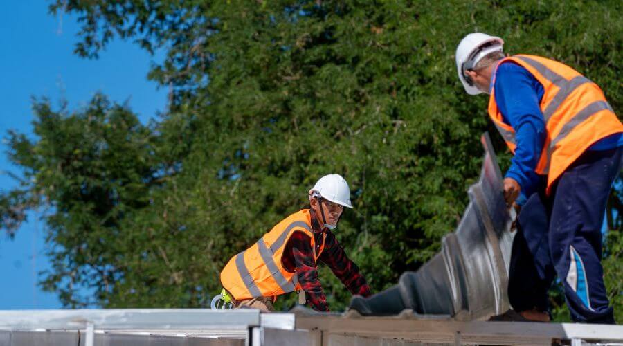 Professional gutter cleaning in Montezuma, NM